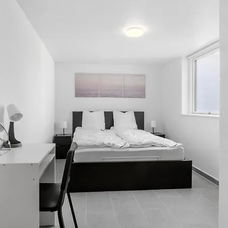 3 Bedroom Amazing In Holiday home