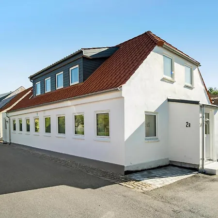 3 Bedroom Amazing In Holiday home