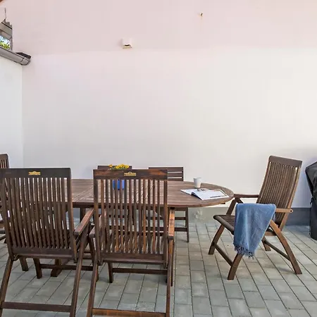 3 Bedroom Amazing In Holiday home *